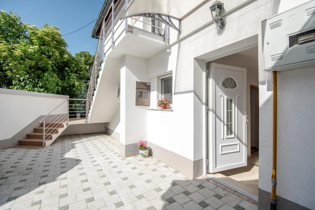 Apartman Mira Sarajevo Exteriör bild